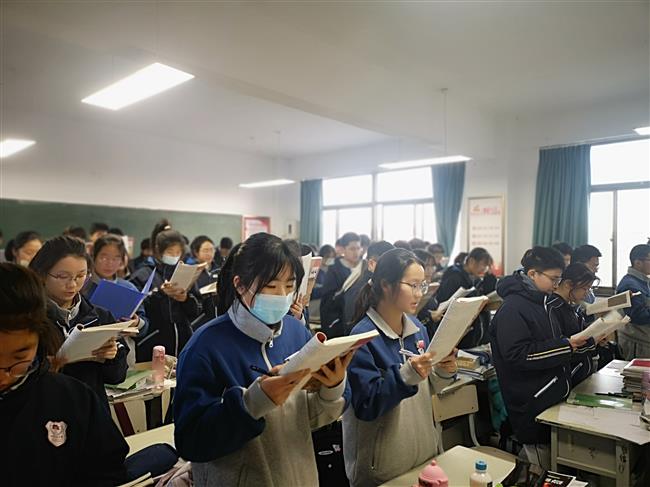 3 读书图.jpg 3 读书图.jpg