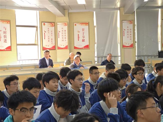 听课2.jpg 听课2.jpg