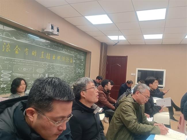 组内老师听课.jpg 组内老师听课.jpg